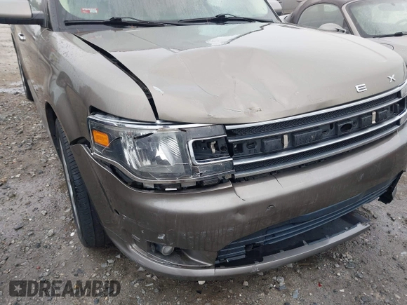 2014 Ford Flex Limited with VIN 2FMGK5D89EBD17931, listed as a IAAI auction lot 41852159 with 105,522 mi miles. Bid and sale history available at carsss.com. Image 6.