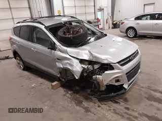 2013 Ford Escape SE z VIN 1FMCU9GX7DUB89197, wystawiony jako IAAI lot #42311546 z przebiegiem 131 263 mil mil oraz . Historia ofert i sprzedaży dostępna na DreamBid. Obrazek 1.