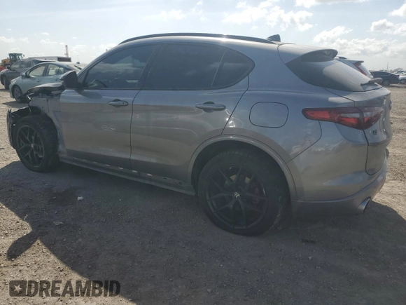 2021 Alfa Romeo Stelvio Ti z VIN ZASPAKBN5M7D20449, wystawiony jako Copart lot #49804615 z przebiegiem 46 127 mil mil oraz Szkoda całkowita • Salvage title. Historia ofert i sprzedaży dostępna na DreamBid. Obrazek 2.