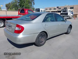 2004 Toyota Camry LE with VIN 4T1BE32K94U832506, listed as a IAAI auction lot 42152776 with 186,627 mi miles and . Bid and sale history available at carsss.com. Image 4.