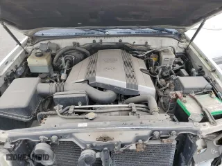 2006 Toyota Land Cruiser with VIN JTEHT05J162092353, listed as a Copart auction lot 52957305 with 233,005 mi miles and Salvage Title. Bid and sale history available at carsss.com. Image 12.