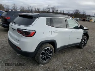 2022 Jeep Compass High Altitude with VIN 3C4NJDCB3NT228513, listed as a Copart auction lot 49411595 with 12,633 mi miles and Salvage Title. Bid and sale history available at carsss.com. Image 3.