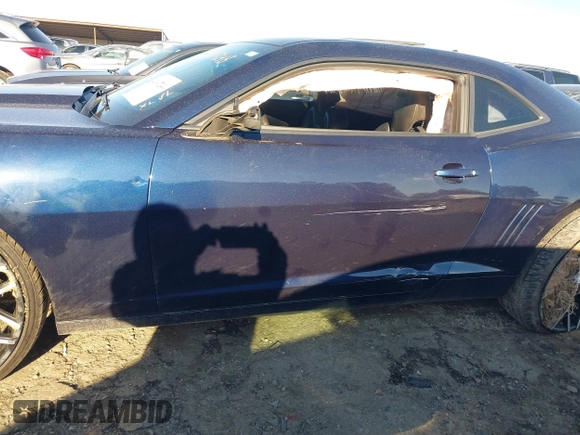 2010 Chevrolet Camaro 2SS z VIN 2G1FK1EJ9A9225884, wystawiony jako IAAI lot #41807248 z przebiegiem 197 908 mil mil oraz . Historia ofert i sprzedaży dostępna na DreamBid. Obrazek 12.