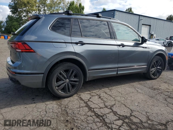 2022 Volkswagen Tiguan SE R-Line Black z VIN 3VV8B7AX9NM041704, wystawiony jako Copart lot #56583275 z przebiegiem 42 996 mil mil oraz Szkoda całkowita • Salvage title. Historia ofert i sprzedaży dostępna na DreamBid. Obrazek 3.