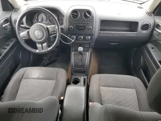 2017 Jeep Patriot Latitude z VIN 1C4NJPFB2HD183300, wystawiony jako Copart lot #57647715 z przebiegiem 198 471 mil mil oraz Czysty tytuł • Clean title. Historia ofert i sprzedaży dostępna na DreamBid. Obrazek 8.