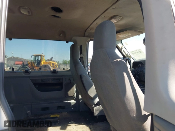 2012 Ford Econoline Passenger XL с VIN 1FBSS3BL4CDA58562, выставлен на аукционе IAAI как лот 42247230 с пробегом Не указан миль и . История ставок и продаж доступна на DreamBid. Изображение 8.