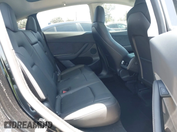 2024 Tesla Model Y с VIN 7SAYGDED2RF111670, выставлен на аукционе IAAI как лот 42321121 с пробегом 13 806 миль миль и . История ставок и продаж доступна на DreamBid. Изображение 8.