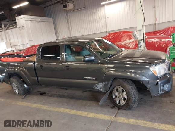 2013 Toyota Tacoma with VIN 3TMMU4FN0DM049900, listed as a IAAI auction lot 41242552 with 1 mi miles. Bid and sale history available at carsss.com. Image 12.
