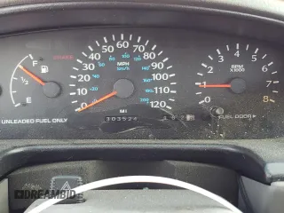 1995 Plymouth Neon Highline z VIN 1P3ES47C4SD237612, wystawiony jako Copart lot #47090575 z przebiegiem 303 524 mil mil oraz Szkody całkowita. Historia ofert i sprzedaży dostępna na DreamBid. Obrazek 9.
