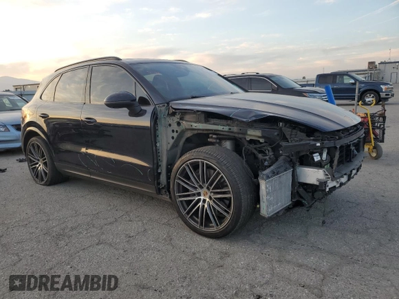 2023 Porsche Cayenne S z VIN WP1AB2AY8PDA15250, wystawiony jako Copart lot #53064315 z przebiegiem 29 655 mil mil oraz Szkoda całkowita • Salvage title. Historia ofert i sprzedaży dostępna na DreamBid. Obrazek 4.