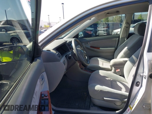 2007 Toyota Corolla CE z VIN 1NXBR30E77Z888823, wystawiony jako IAAI lot #42224447 z przebiegiem 172 129 mil mil oraz . Historia ofert i sprzedaży dostępna na DreamBid. Obrazek 5.