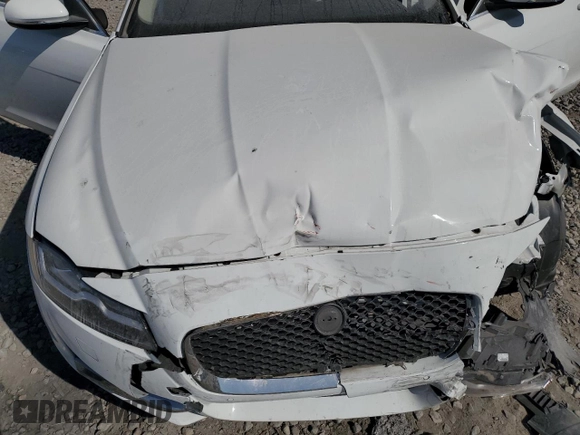2019 Jaguar XF 25t Premium with VIN SAJBJ4FX0KCY76653, listed as a Copart auction lot 75358164 with 12,403 mi miles and Salvage Title. Bid and sale history available at carsss.com. Image 11.