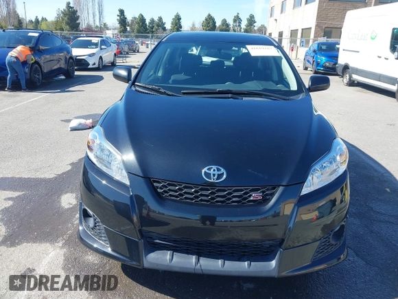 2010 Toyota Matrix S z VIN 2T1LE4EE3AC013164, wystawiony jako IAAI lot #41819287 z przebiegiem 78 028 mil mil oraz . Historia ofert i sprzedaży dostępna na DreamBid. Obrazek 12.