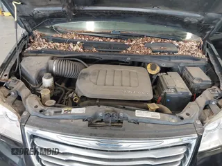 2015 Chrysler Town & Country Touring with VIN 2C4RC1BGXFR552294, listed as a IAAI auction lot 42168598 with 155,388 mi miles. Bid and sale history available at carsss.com. Image 10.
