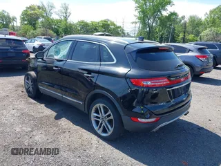 2019 Lincoln MKC Reserve with VIN 5LMTJ3DH6KUL07611, listed as a IAAI auction lot 42207705 with Not Provided miles and . Bid and sale history available at DreamBid. Image 3.