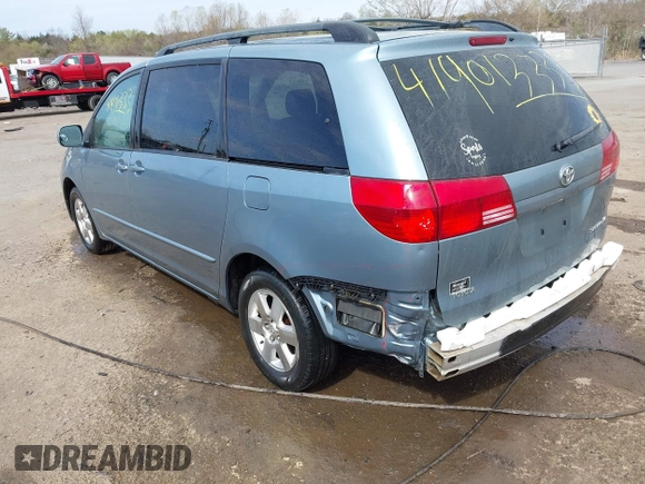 2005 Toyota Sienna XLE with VIN 5TDZA22C15S236748, listed as a IAAI auction lot 41901333 with 254,436 mi miles. Bid and sale history available at carsss.com. Image 3.