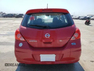 2010 Nissan Versa S z VIN 3N1BC1CP9AL422726, wystawiony jako Copart lot #75348604 z przebiegiem Nie podano mil oraz Szkoda całkowita • Salvage title. Historia ofert i sprzedaży dostępna na DreamBid. Obrazek 6.