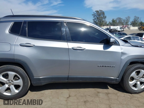 2019 Jeep Compass Latitude with VIN 3C4NJCBB0KT676974, listed as a IAAI auction lot 42020893 with 54,159 mi miles and . Bid and sale history available at DreamBid. Image 13.