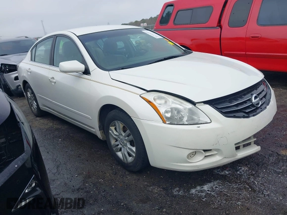 2012 Nissan Altima 2.5 S with VIN 1N4AL2AP2CN572879, listed as a IAAI auction lot 41768361 with 180,397 mi miles. Bid and sale history available at carsss.com. Image 1.