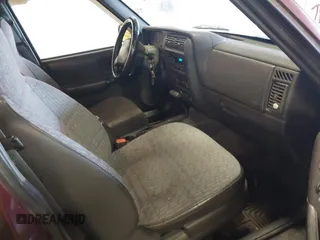 2000 Jeep Cherokee with VIN 1J4FT48S5YL231141, listed as a IAAI auction lot 41734959 with 186,884 mi miles and . Bid and sale history available at DreamBid. Image 5.
