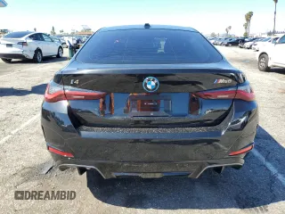 2024 BMW i4 M50 z VIN WBY33AW01RFS72681, wystawiony jako Copart lot #48484235 z przebiegiem 712 mil mil oraz Szkoda całkowita • Salvage title. Historia ofert i sprzedaży dostępna na DreamBid. Obrazek 6.
