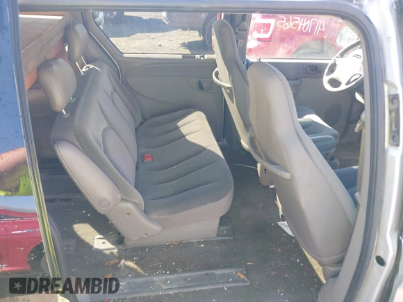 2002 Chrysler Voyager with VIN 1C4GJ25B02B697095, listed as a IAAI auction lot 41704565 with 168,931 mi miles. Bid and sale history available at carsss.com. Image 8.
