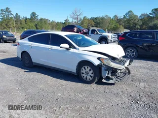 2014 Ford Fusion S with VIN 1FA6P0G71E5384783, listed as a IAAI auction lot 40868527 with 207,354 mi miles. Bid and sale history available at carsss.com. Image 1.