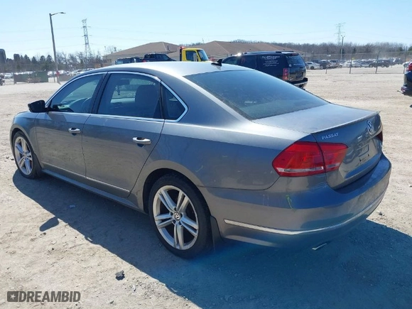 2015 Volkswagen Passat 2.0L TDI SEL Premium with VIN 1VWCV7A35FC041972, listed as a IAAI auction lot 41980544 with 110,797 mi miles. Bid and sale history available at carsss.com. Image 3.
