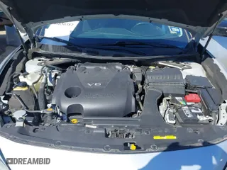 2021 Nissan Maxima SV with VIN 1N4AA6CV0MC501153, listed as a IAAI auction lot 41650382 with 56,686 mi miles. Bid and sale history available at carsss.com. Image 10.