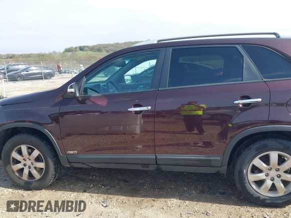 2011 Kia Sorento LX with VIN 5XYKTDA17BG154197, listed as a IAAI auction lot 41923864 with 143,010 mi miles and . Bid and sale history available at carsss.com. Image 14.