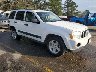 2005 Jeep Grand Cherokee Laredo with VIN 1J4GS48K85C510702, listed as a Copart auction lot 45534545 with 223,837 mi miles and Salvage Title. Bid and sale history available at carsss.com. Image 4.