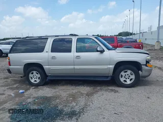 2004 Chevrolet Suburban Z71 with VIN 3GNFK16Z34G288542, listed as a IAAI auction lot 42504733 with 249,094 mi miles and . Bid and sale history available at DreamBid. Image 13.