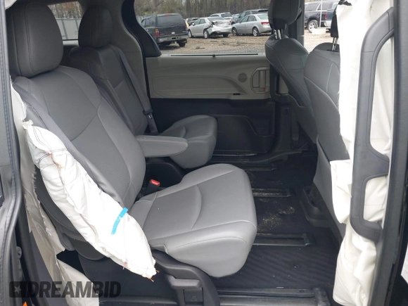 2022 Toyota Sienna XLE with VIN 5TDYRKEC3NS111265, listed as a IAAI auction lot 42041080 with 114,667 mi miles and . Bid and sale history available at DreamBid. Image 8.
