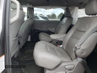 2017 Toyota Sienna XLE Auto Access Seat с VIN 5TDYZ3DC8HS832791, выставлен на аукционе Copart как лот 52372865 с пробегом 270 739 миль миль и Списание • Salvage title. История ставок и продаж доступна на DreamBid. Изображение 11.