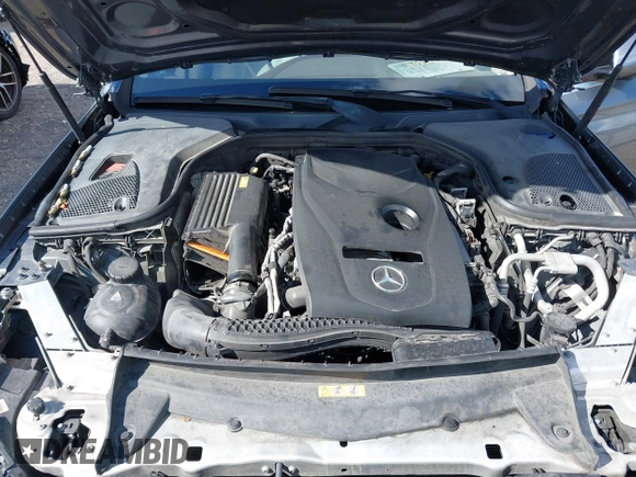 2017 Mercedes-Benz E-Class E 300 Luxury with VIN WDDZF4JB2HA137353, listed as a IAAI auction lot 40830208 with 1 mi miles. Bid and sale history available at carsss.com. Image 10.