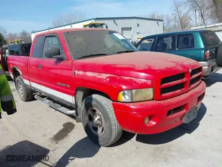 2001 Dodge Ram 1500 with VIN 1B7HC13Z41J541526, listed as a IAAI auction lot 41783265 with 178,651 mi miles. Bid and sale history available at carsss.com. Image 1.