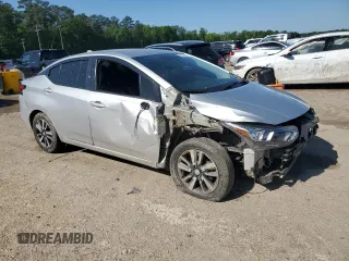 2021 Nissan Versa SV z VIN 3N1CN8EV1ML868652, wystawiony jako Copart lot #52175975 z przebiegiem 85 708 mil mil oraz Szkoda całkowita • Salvage title. Historia ofert i sprzedaży dostępna na DreamBid. Obrazek 4.