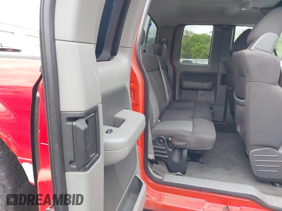2006 Ford F-150 XLT с VIN 1FTPX14586FA72012, выставлен на аукционе IAAI как лот 42303562 с пробегом Не указан миль и . История ставок и продаж доступна на DreamBid. Изображение 8.