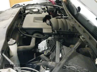 2018 Chevrolet Silverado 1500 Work Truck с VIN 1GCNKNEC5JZ127081, выставлен на аукционе IAAI как лот 41192302 с пробегом 161 582 миль миль и . История ставок и продаж доступна на DreamBid. Изображение 19.