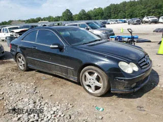 2004 Mercedes-Benz CLK 500 with VIN WDBTJ75J94F071171, listed as a Copart auction lot 60000435 with 204,585 mi miles and Clean title. Bid and sale history available at DreamBid. Image 4.