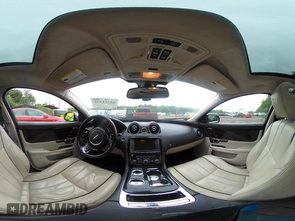 2015 Jaguar XJ Portfolio с VIN SAJWJ2GD2F8V90256, выставлен на аукционе IAAI как лот 42311335 с пробегом 123 299 миль миль и . История ставок и продаж доступна на DreamBid. Изображение 17.