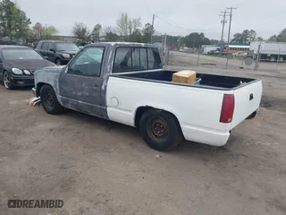 1990 Chevrolet C/K 1500 with VIN 1GCDC14Z4LZ272977, listed as a IAAI auction lot 41955454 with 133,116 mi miles. Bid and sale history available at carsss.com. Image 3.