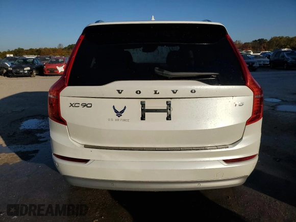 2022 Volvo XC90 Momentum with VIN YV4102CK3N1780278, listed as a Copart auction lot 76260684 with 37,246 mi miles and Salvage Title. Bid and sale history available at DreamBid. Image 6.