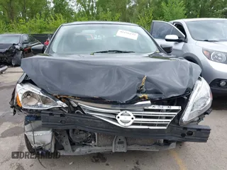 2013 Nissan Sentra SR z VIN 3N1AB7AP7DL743625, wystawiony jako IAAI lot #42156235 z przebiegiem 116 017 mil mil oraz . Historia ofert i sprzedaży dostępna na DreamBid. Obrazek 13.