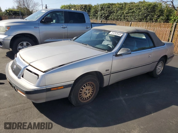 1992 Chrysler LeBaron z VIN 1C3X44539NF136763, wystawiony jako Copart lot #51253645 z przebiegiem 73 364 mil mil oraz Czysty tytuł • Clean title. Historia ofert i sprzedaży dostępna na DreamBid. Obrazek 1.