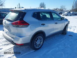 2017 Nissan Rogue SL with VIN 5N1AT2MV3HC791384, listed as a IAAI auction lot 41319989 with 112,195 mi miles. Bid and sale history available at carsss.com. Image 4.