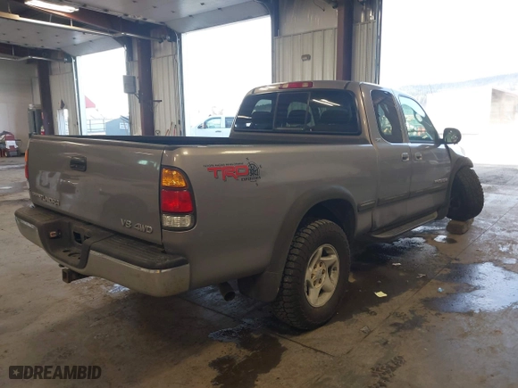 2000 Toyota Tundra SR5 with VIN 5TBBT4410YS040624, listed as a IAAI auction lot 41754230 with 225,472 mi miles. Bid and sale history available at carsss.com. Image 4.