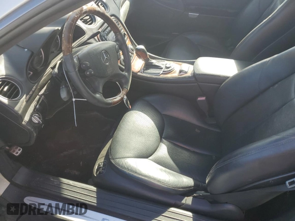 2003 Mercedes-Benz SL 500 z VIN WDBSK75F43F010183, wystawiony jako Copart lot #55220355 z przebiegiem 74 967 mil mil oraz Szkoda całkowita • Salvage title. Historia ofert i sprzedaży dostępna na DreamBid. Obrazek 7.