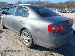 2007 Volkswagen Jetta 2.5 with VIN 3VWSF71KX7M031633, listed as a IAAI auction lot 41666156 with 210,312 mi miles and . Bid and sale history available at DreamBid. Image 3.
