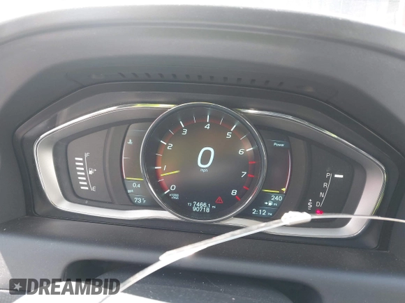 2014 Volvo XC60 R-Design Premier Plus with VIN YV4902DZ8E2545061, listed as a IAAI auction lot 42071863 with 90,718 mi miles and . Bid and sale history available at DreamBid. Image 7.